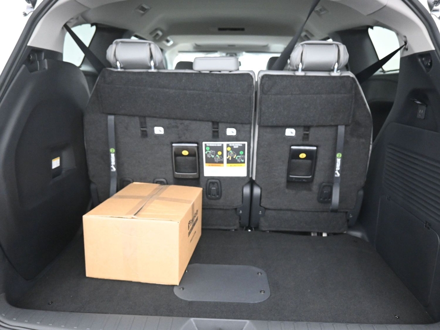 New 2026 Toyota Sienna Hybrid XLE Add - BraunAbility Side Entry Entry In Floor Automatic Ramp