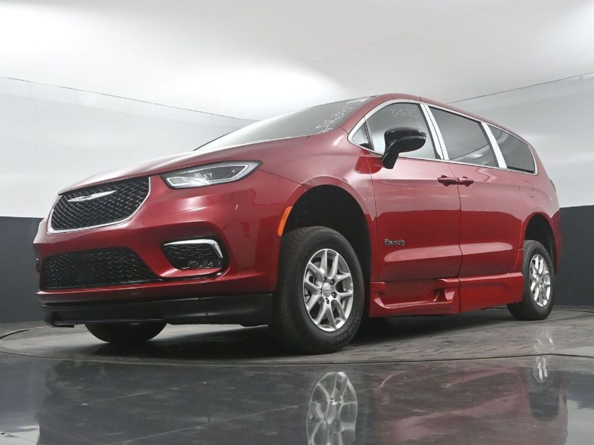 2025 CHRYSLER PACIFICA - Image 19