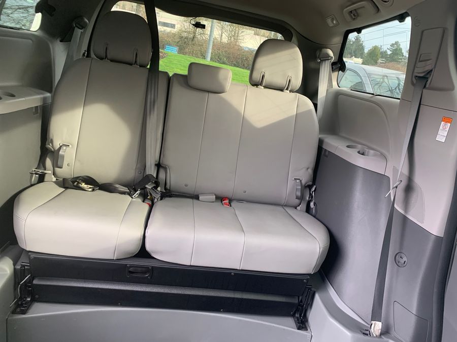 Used 2019 Toyota Sienna XLE Base - BraunAbility Side Entry Entry Fold Out Automatic Ramp