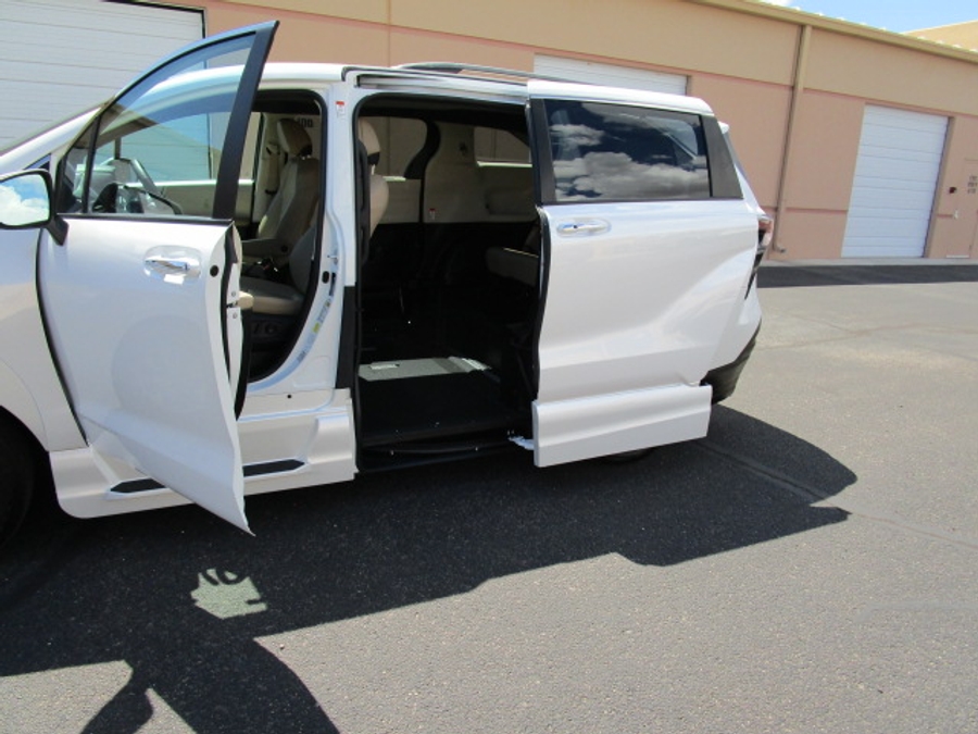 Used 2024 Toyota Sienna Hybrid XLE - VMI Side Entry Entry In Floor Automatic Ramp
