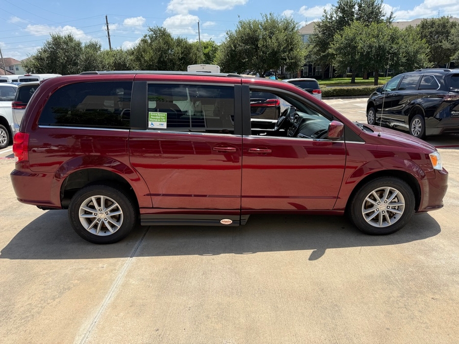 Red Dodge Grand Caravan image number 1