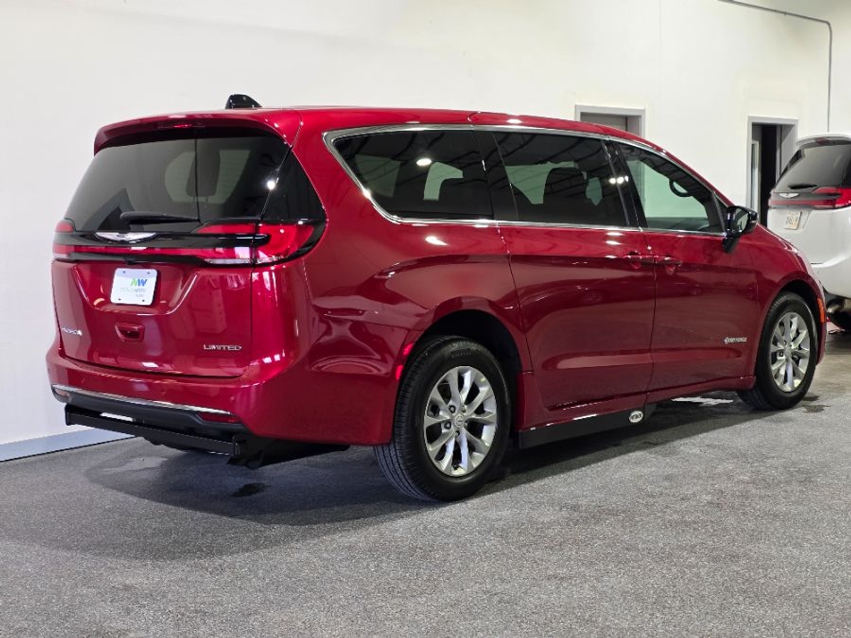 Red Chrysler Pacifica image number 4