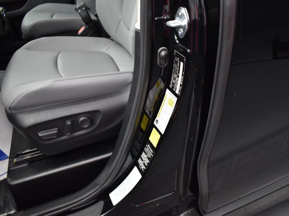 2024 TOYOTA SIENNA - Image 9