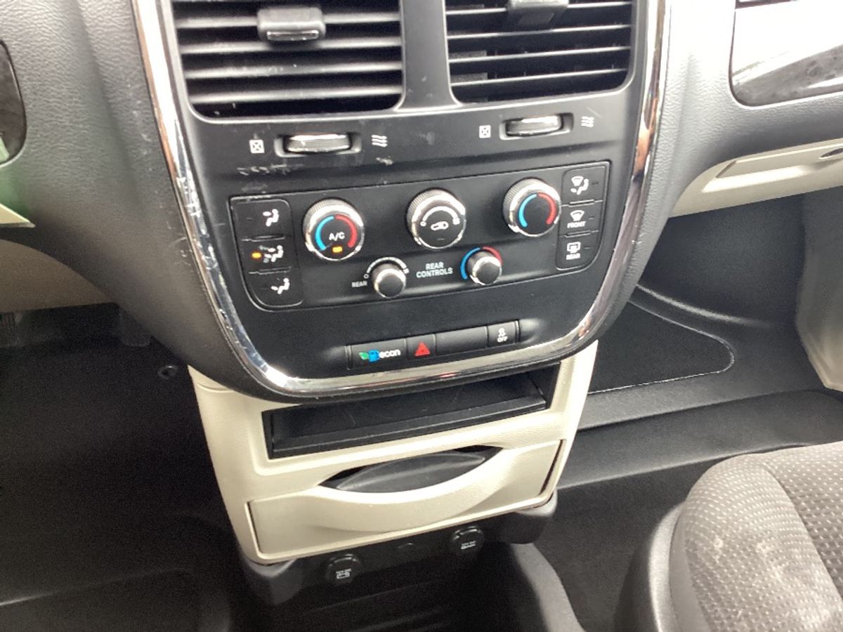 White Dodge Grand Caravan image number 8