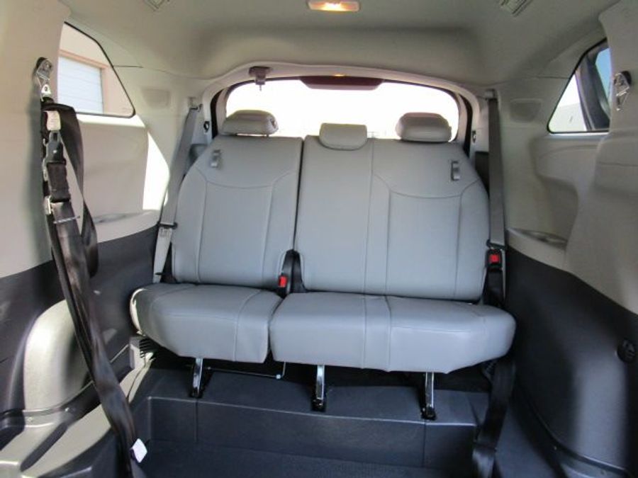 Used 2023 Toyota Sienna Hybrid XLE Base - VMI Side Entry Entry In Floor Automatic Ramp