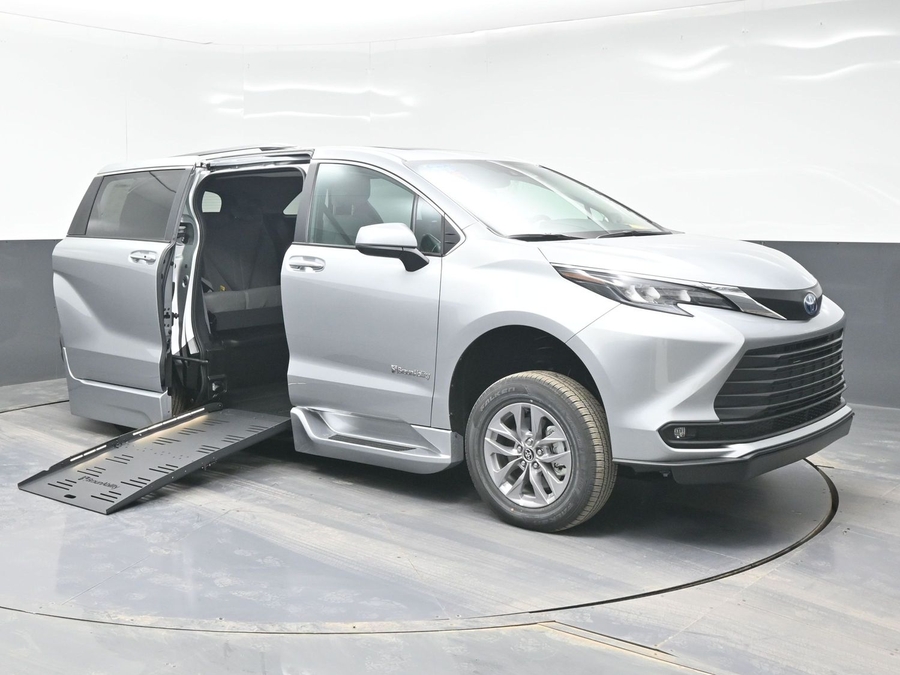 Silver Toyota Sienna with Side Entry Automatic Fold Out ramp