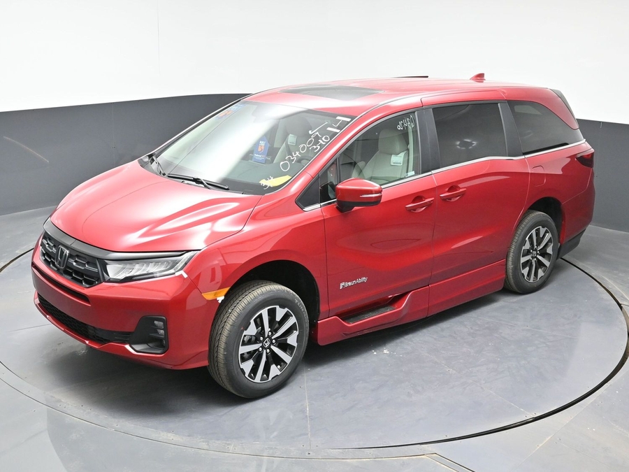 Red Honda Odyssey image number 9