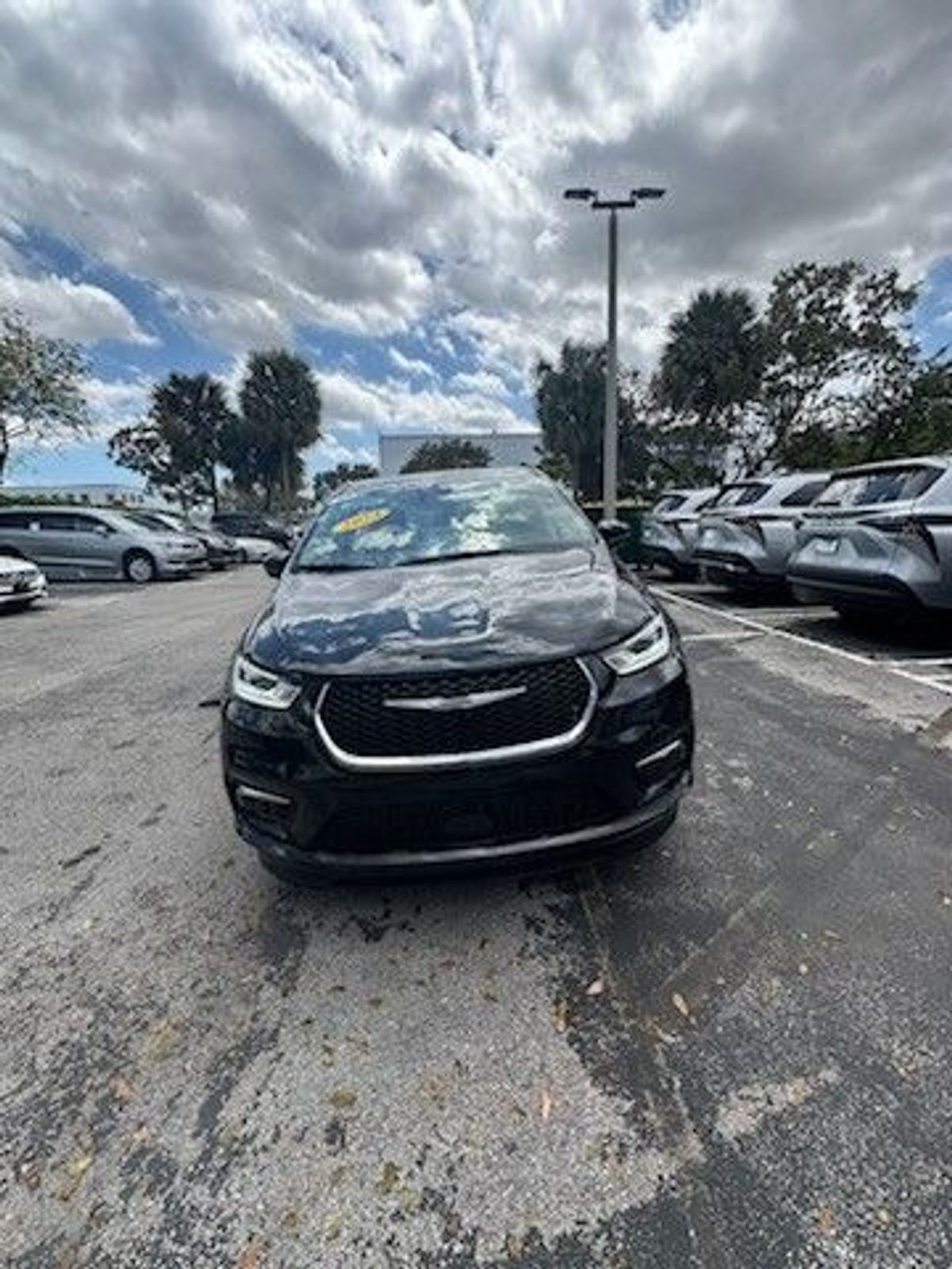 2024 Chrysler Pacifica Touring L - Photo 12