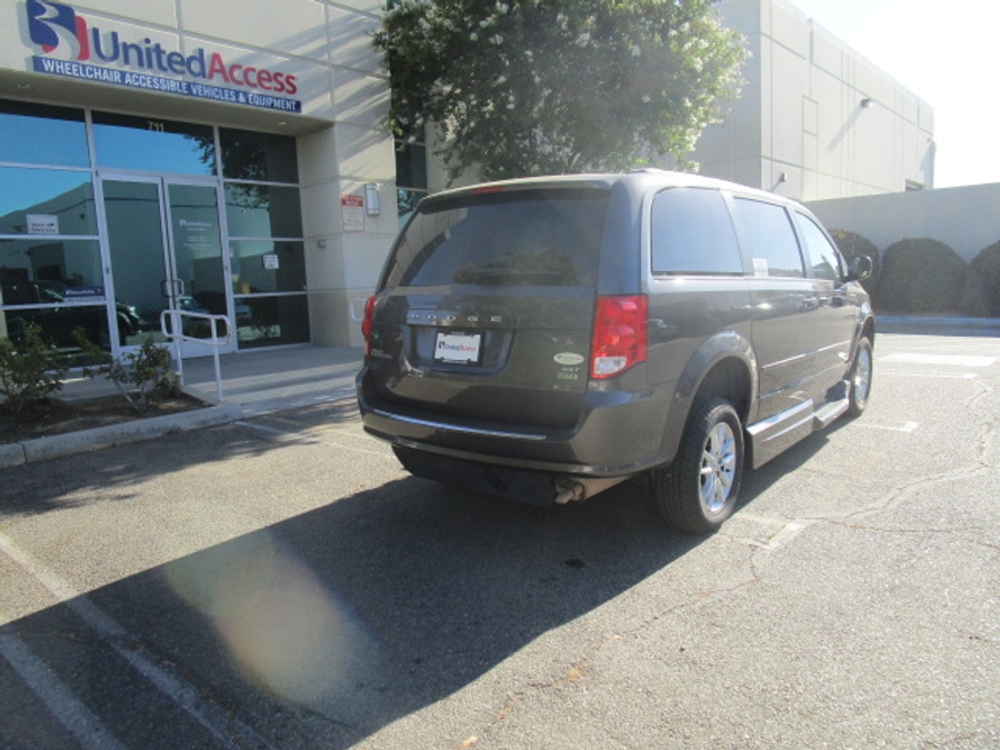 Used 2016 Dodge Grand Caravan SXT - VMI Side Entry Fold Out Automatic Ramp