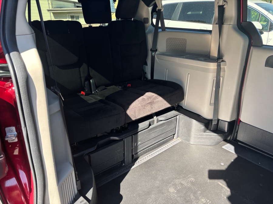 Used 2014 Dodge Grand Caravan SE 30th Anniversary - BraunAbility Side Entry Fold Out Automatic Ramp