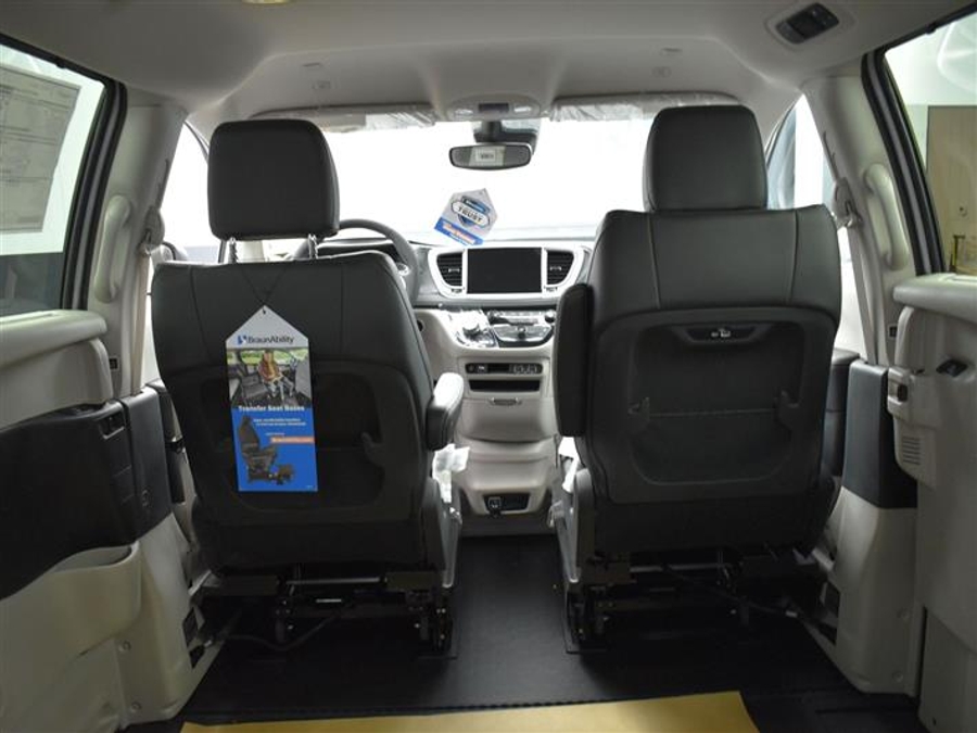 Used 2024 Chrysler Pacifica Touring L - BraunAbility Side Entry Entry In Floor Automatic Ramp