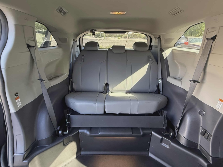 Used 2022 Toyota Sienna Hybrid XLE Base - BraunAbility Side Entry Entry In Floor Automatic Ramp