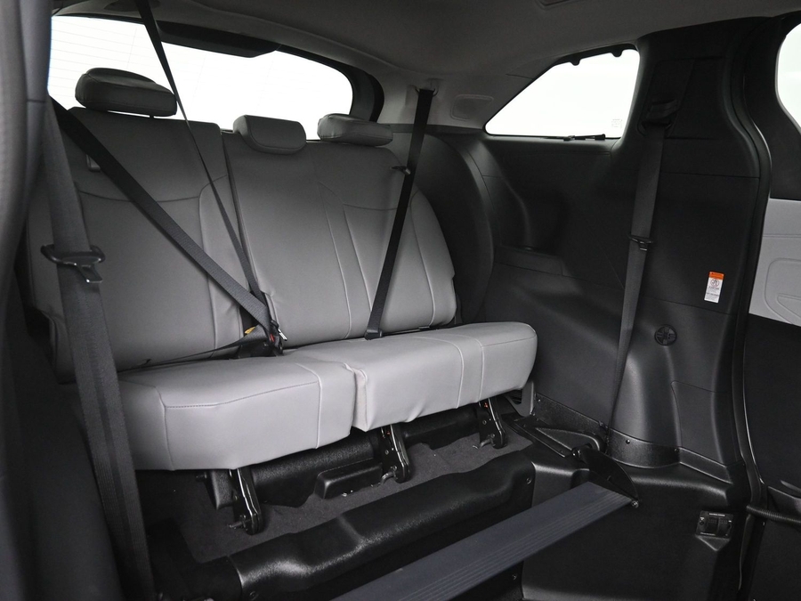 New 2026 Toyota Sienna Hybrid XLE Add - BraunAbility Side Entry Entry Fold Out Automatic Ramp