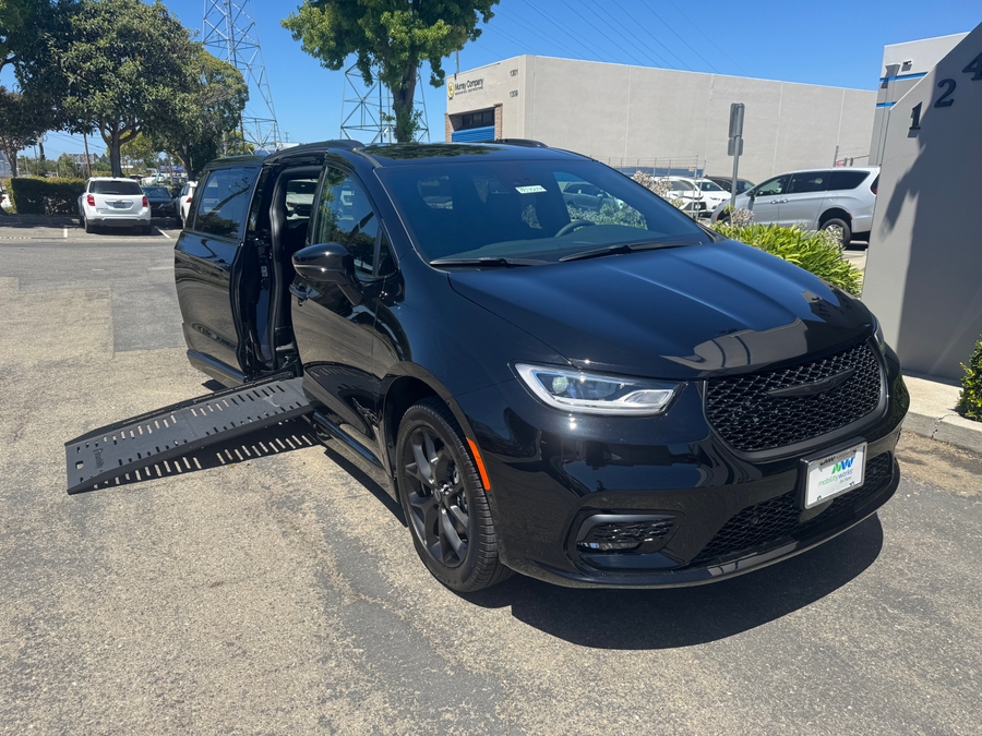 Black Chrysler Pacifica with Side Entry Automatic Fold Out ramp