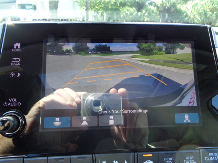 Used 2022 Honda Odyssey EX-L - VMI Side Entry Entry In Floor Automatic Ramp