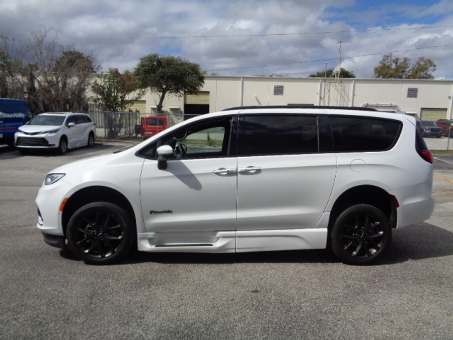 Used 2023 Chrysler Pacifica Touring L Sport - BraunAbility Side Entry Entry Fold Out Automatic Ramp