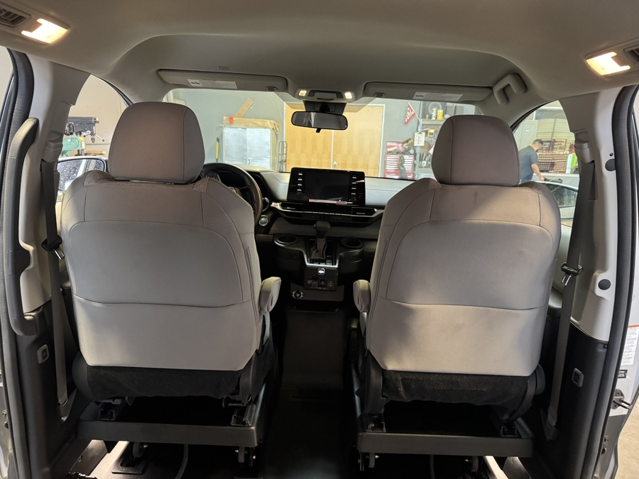 Used 2024 Toyota Sienna Hybrid LE - BraunAbility Side Entry Entry In Floor Automatic Ramp