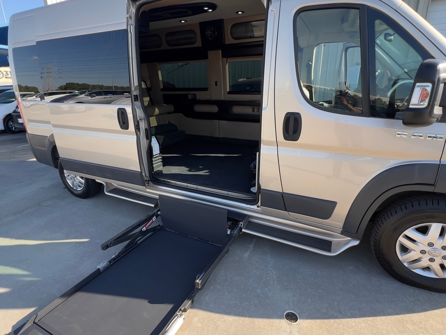 Used 2017 Ram ProMaster 2500 159 WB - TEM Side Entry Entry Lift Automatic Ramp