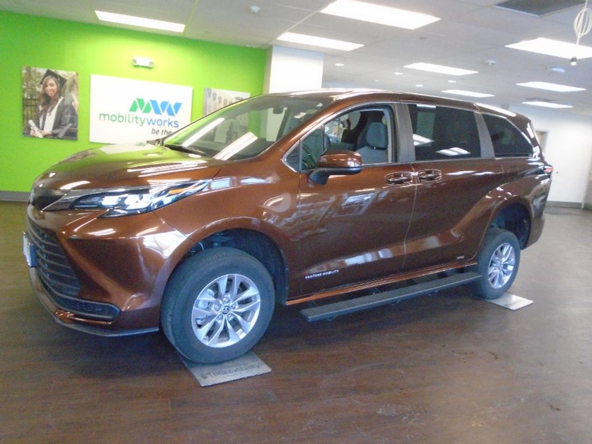 2024 TOYOTA SIENNA - Image 15