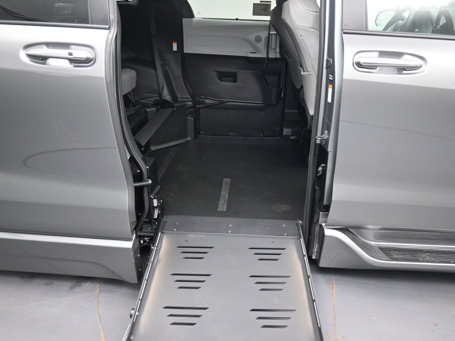 New 2026 Toyota Sienna Hybrid XLE Add - BraunAbility Side Entry Fold Out Automatic Ramp