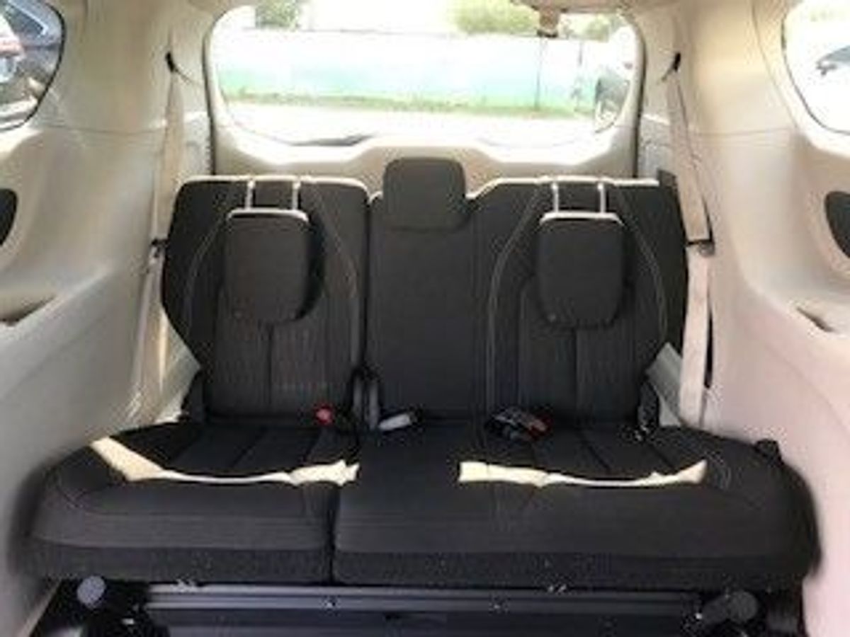 2023 CHRYSLER VOYAGER - Image 16