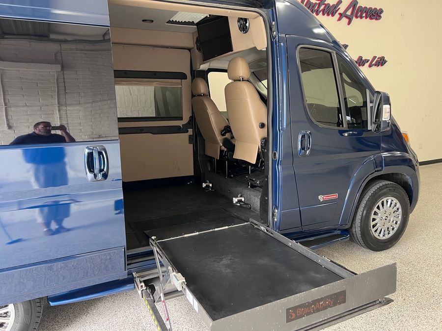 Used 2023 Ram ProMaster 2500 HR 136 WB -  Side Entry Lift Automatic Ramp