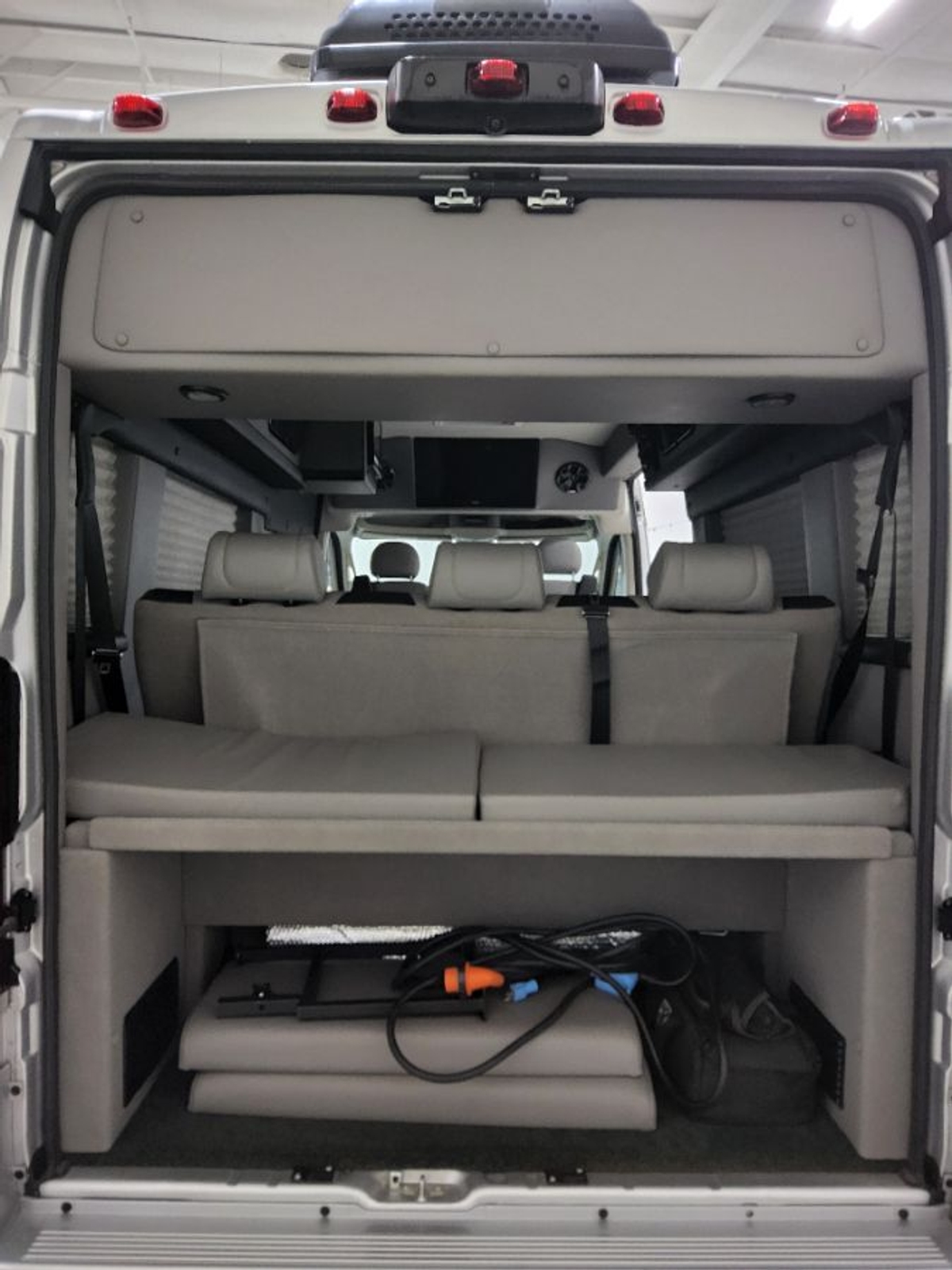 2023 RAM PROMASTER 2500 - Image 9