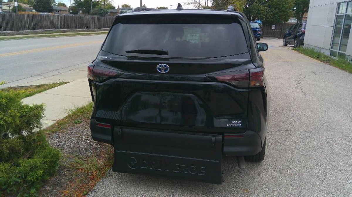 2024 TOYOTA SIENNA - Image 13