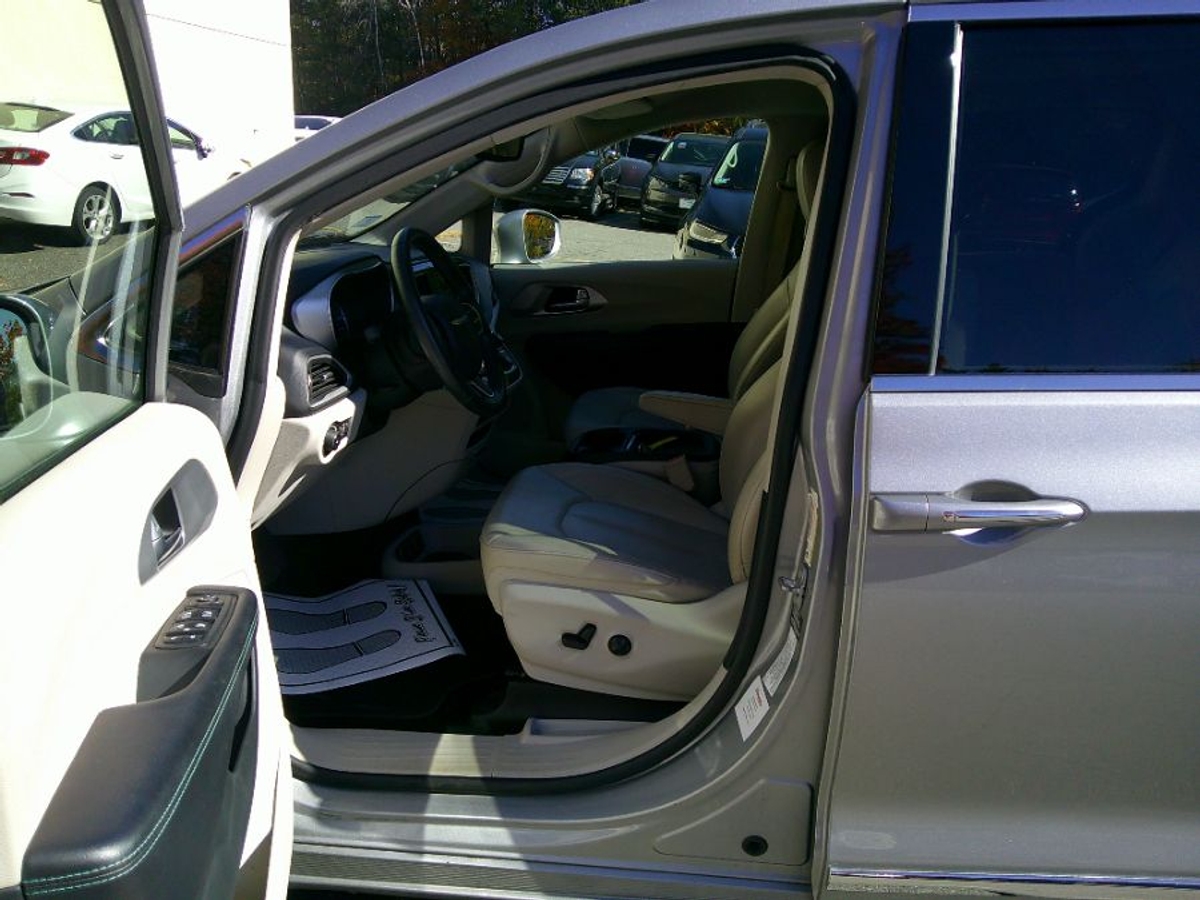 2018 CHRYSLER PACIFICA - Image 18