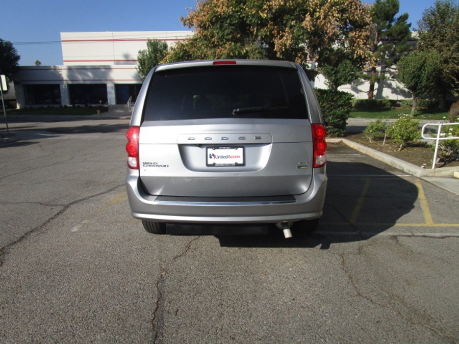 Used 2019 Dodge Grand Caravan SXT - VMI Side Entry Entry Fold Out Automatic Ramp