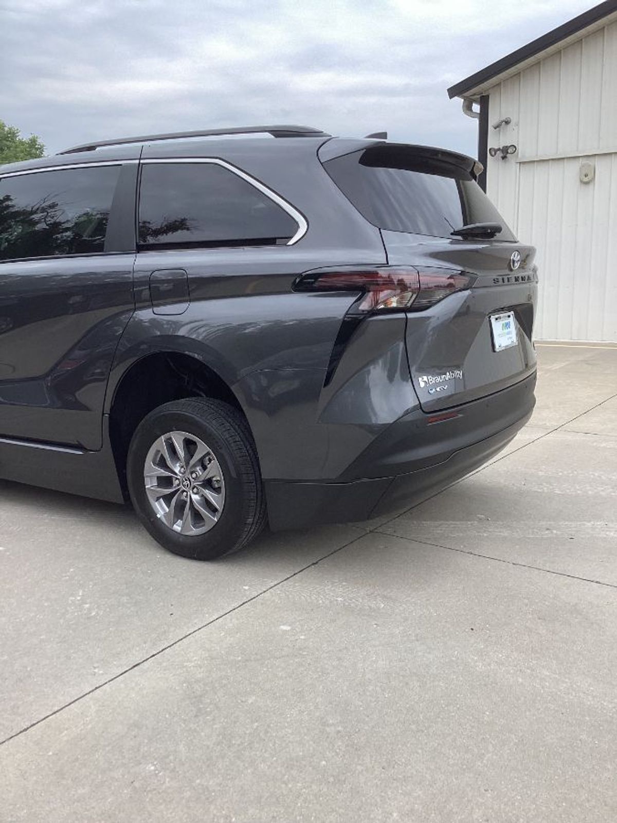 2025 TOYOTA SIENNA - Image 14