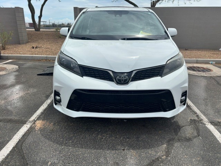 Used 2020 Toyota Sienna SE - BraunAbility Side Entry In Floor Automatic Ramp