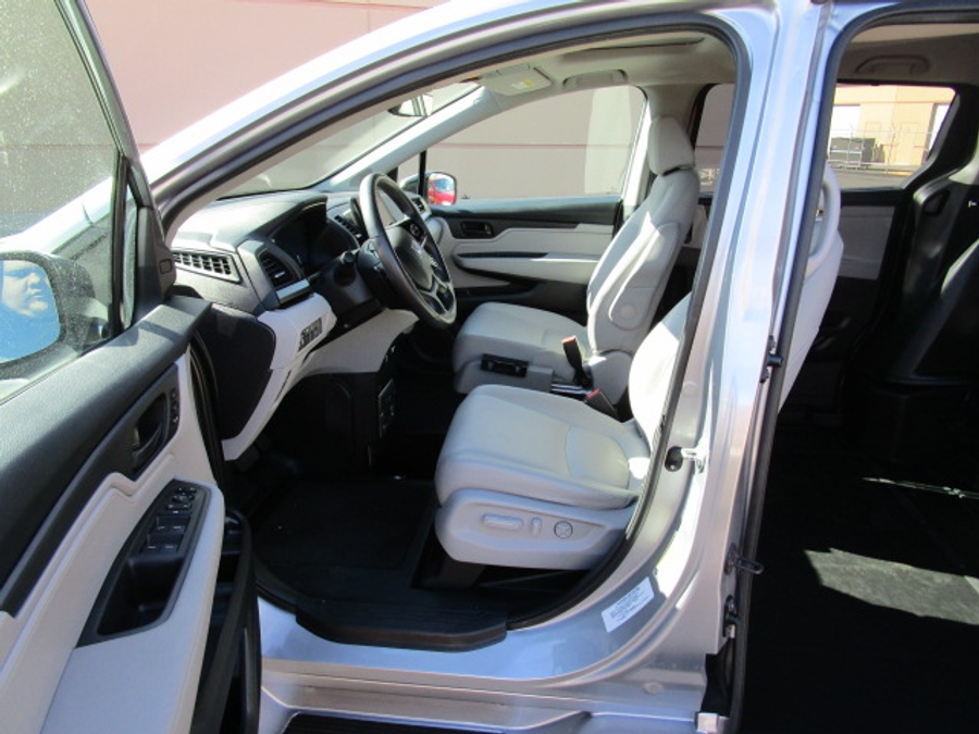 Used 2019 Honda Odyssey EX-L - BraunAbility Side Entry Entry In Floor Automatic Ramp