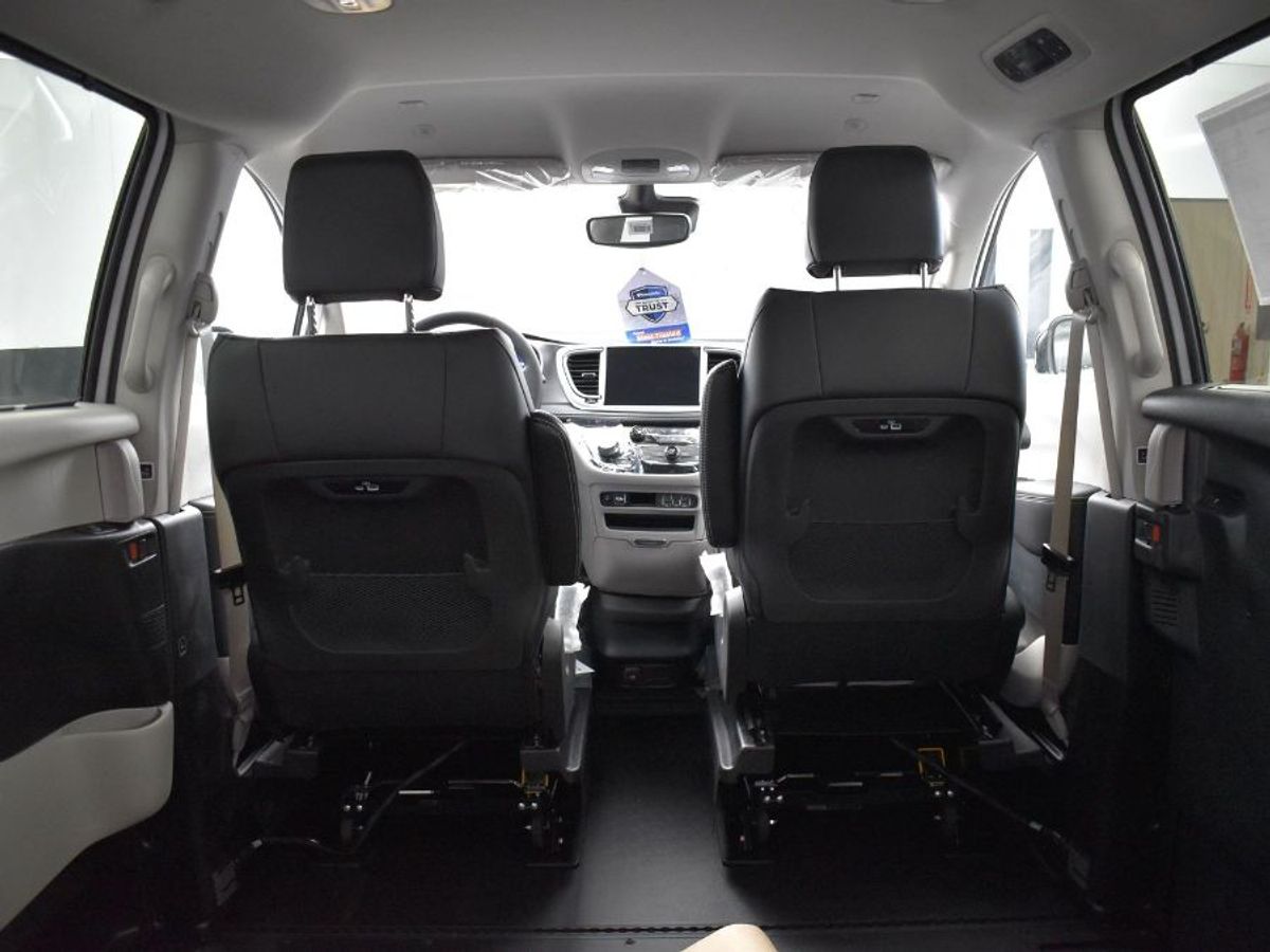 2024 CHRYSLER PACIFICA - Image 8