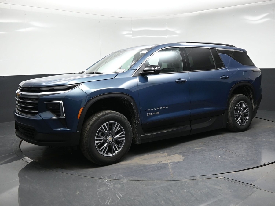 New 2026 Chevrolet Traverse 1LT - BraunAbility Side Entry In Floor Automatic Ramp