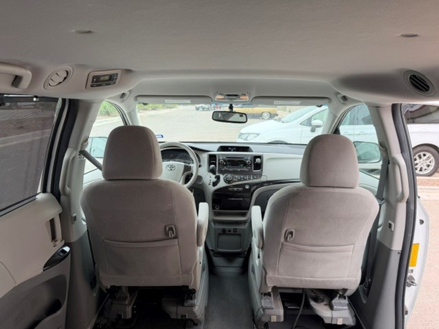 Used 2013 Toyota Sienna LE - BraunAbility Side Entry Entry Fold Out Automatic Ramp