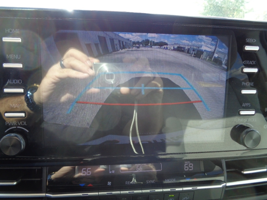 Used 2024 Toyota Sienna Hybrid LE Base - BraunAbility Side Entry Entry Fold Out Automatic Ramp