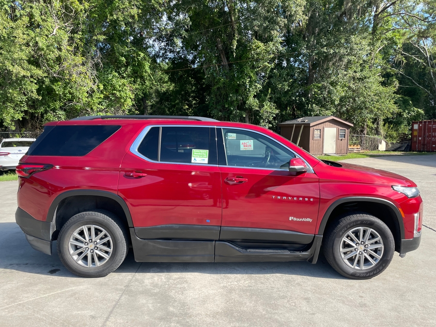 Red Chevrolet Traverse image number 2