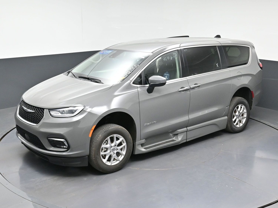 Used 2023 Chrysler Pacifica Touring L - BraunAbility Side Entry Fold Out Automatic Ramp