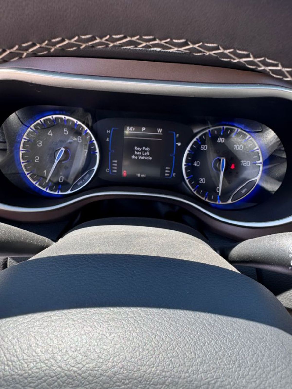 White Chrysler Voyager image number 10