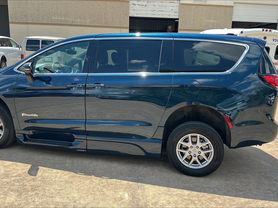 Used 2023 Chrysler Pacifica Touring - BraunAbility Side Entry In Floor Automatic Ramp