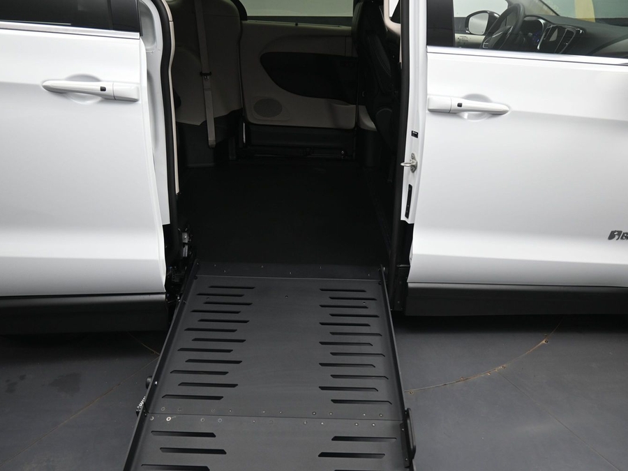 Used 2024 Chrysler Pacifica Touring L - BraunAbility Side Entry Fold Out Manual Ramp