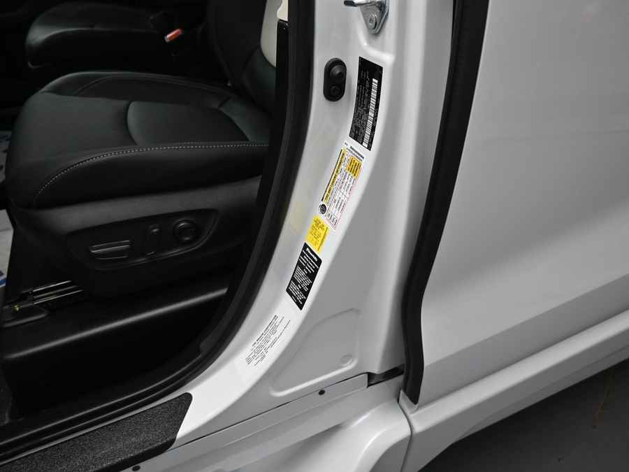 New 2026 Toyota Sienna Hybrid Limited - BraunAbility Side Entry In Floor Automatic Ramp