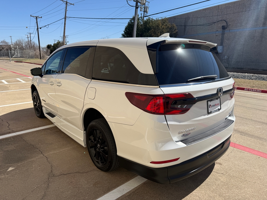 Used 2024 Honda Odyssey Sport - BraunAbility Side Entry Entry In Floor Automatic Ramp