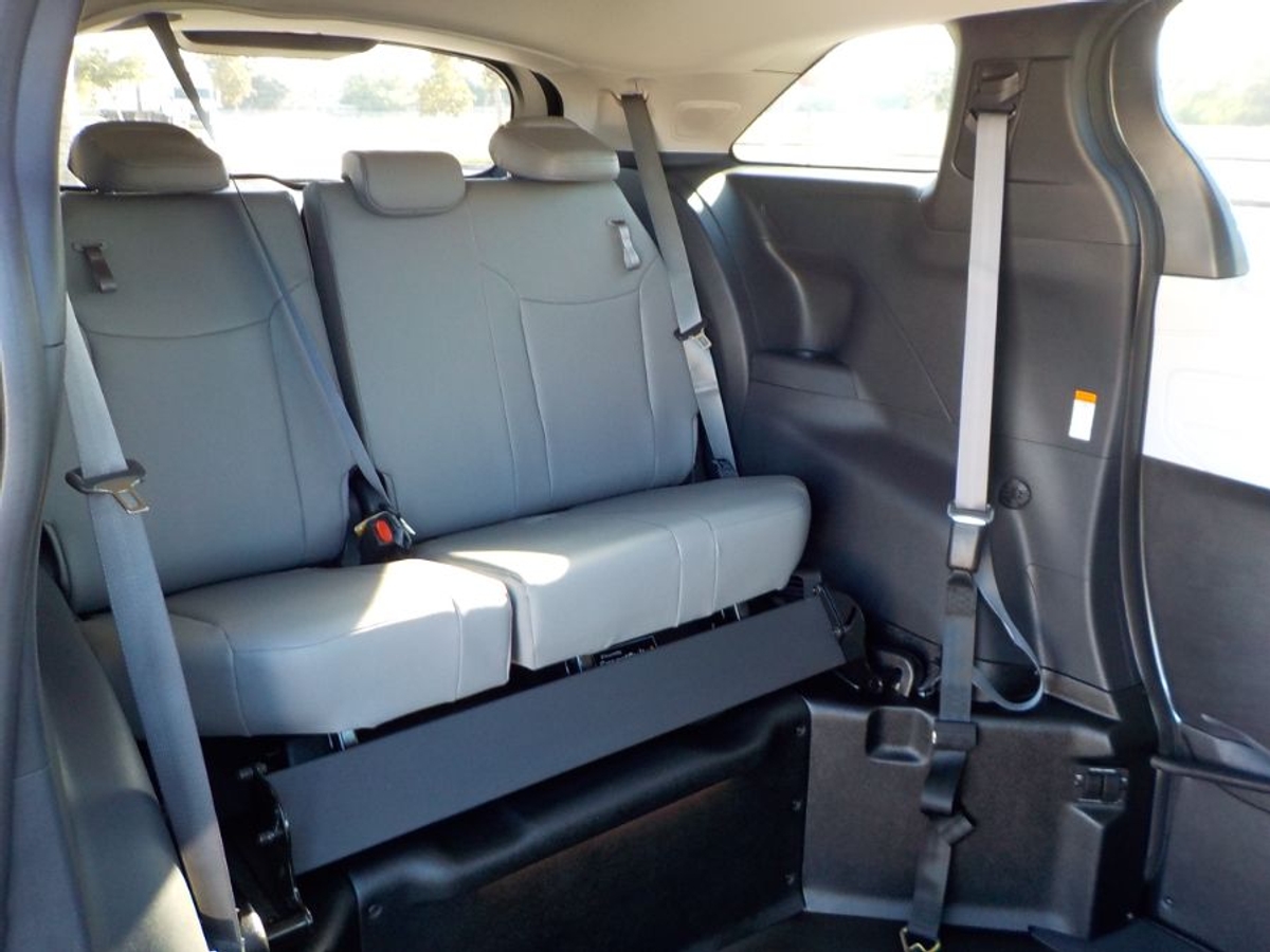 2025 TOYOTA SIENNA - Image 42