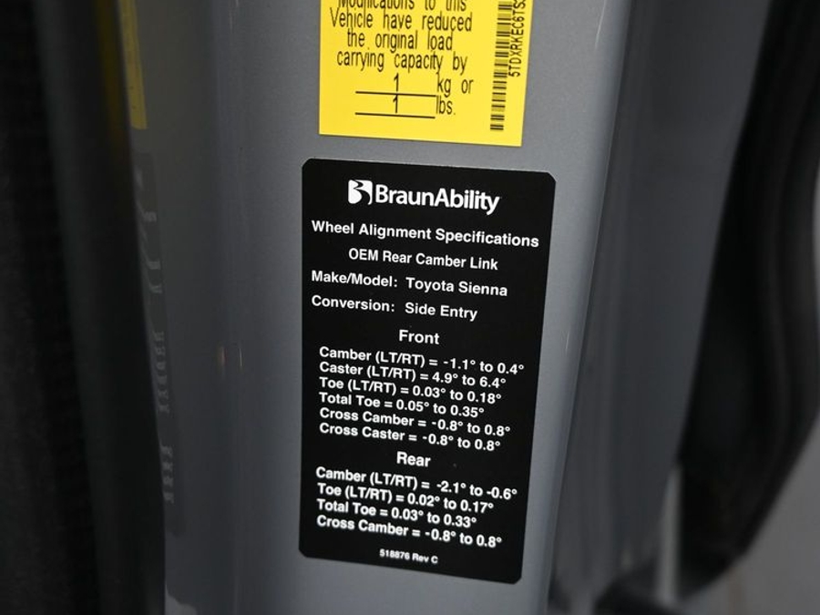 New 2026 Toyota Sienna Hybrid XSE Sport - BraunAbility Side Entry Fold Out Automatic Ramp