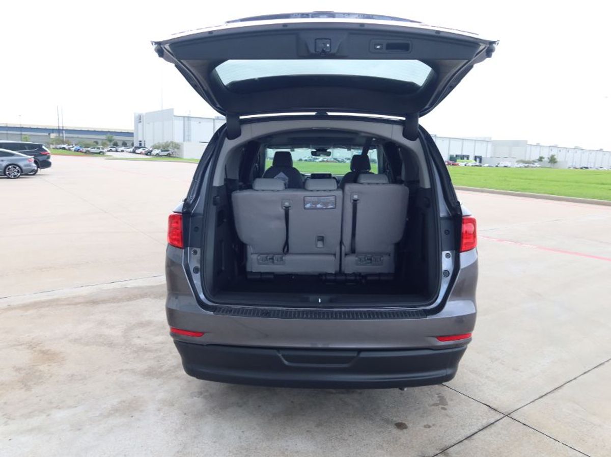 Grey Honda Odyssey image number 6