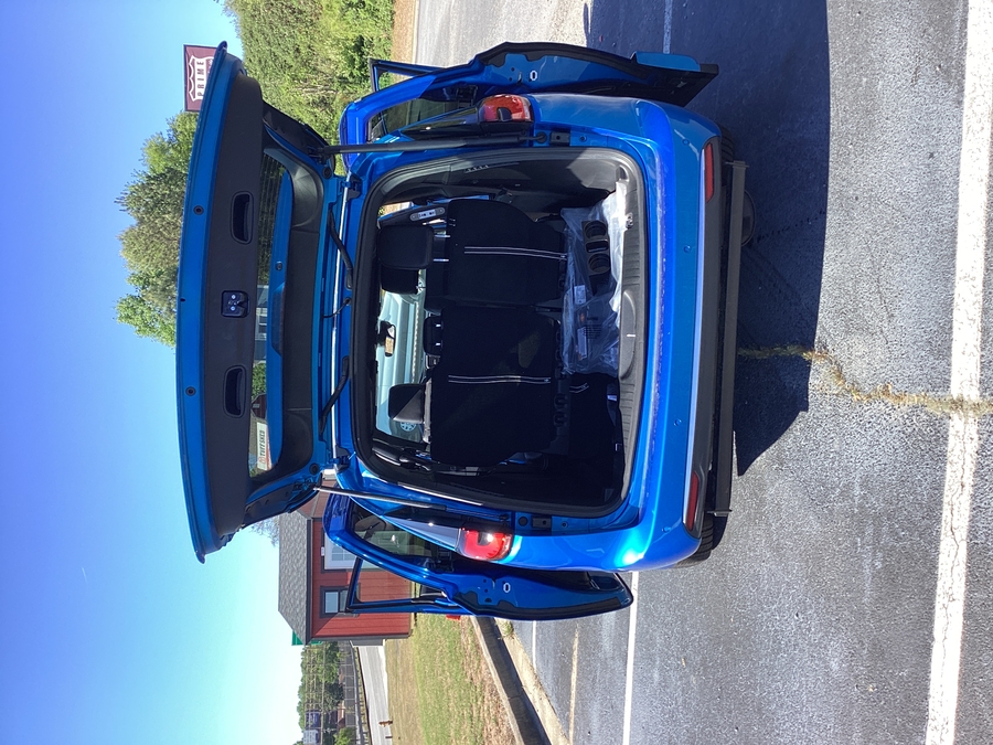 Blue Chrysler Pacifica image number 7