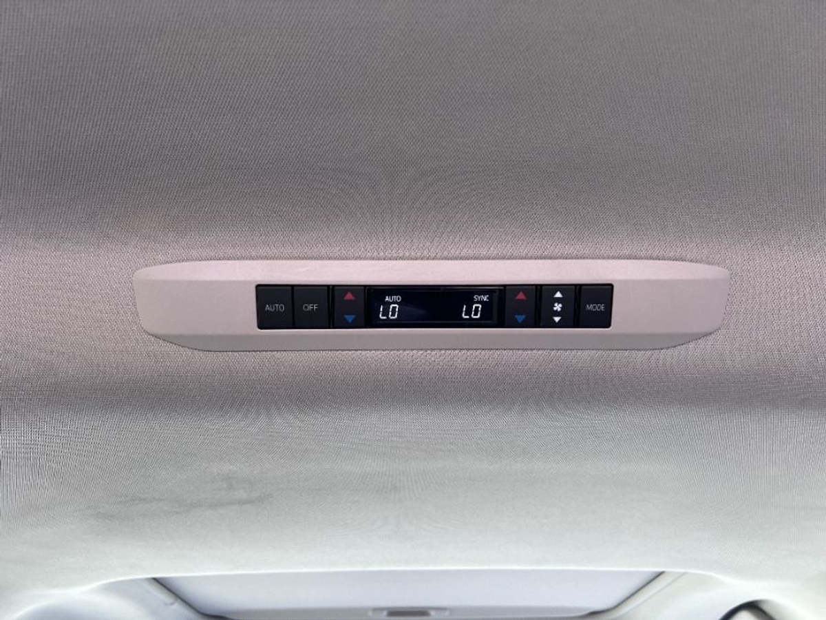 2024 TOYOTA SIENNA - Image 16