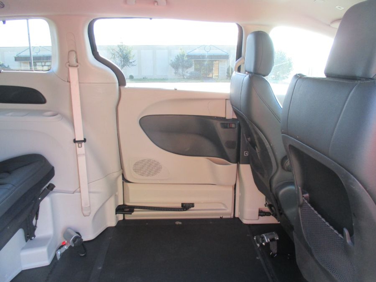 2018 CHRYSLER PACIFICA - Image 10